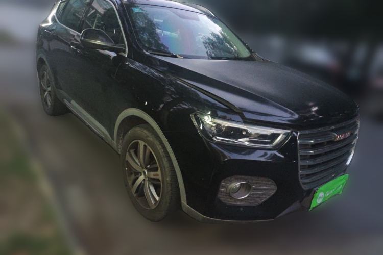 Used Haval H6 2017 Red Label 2.0T Automatic Two-Wheel Drive ZhiShang Model Front Right 45 Deg