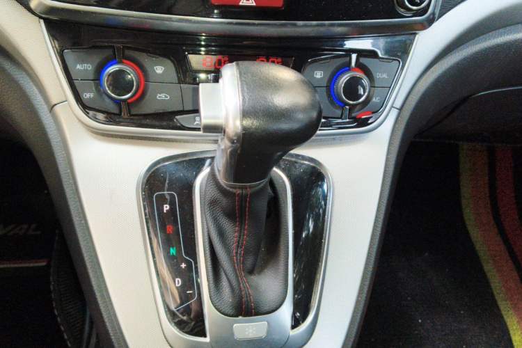 Used Haval H6 2017 Blue Label Sport Edition 1.5T Automatic Two-Wheel Drive Luxury Model Gear Lever