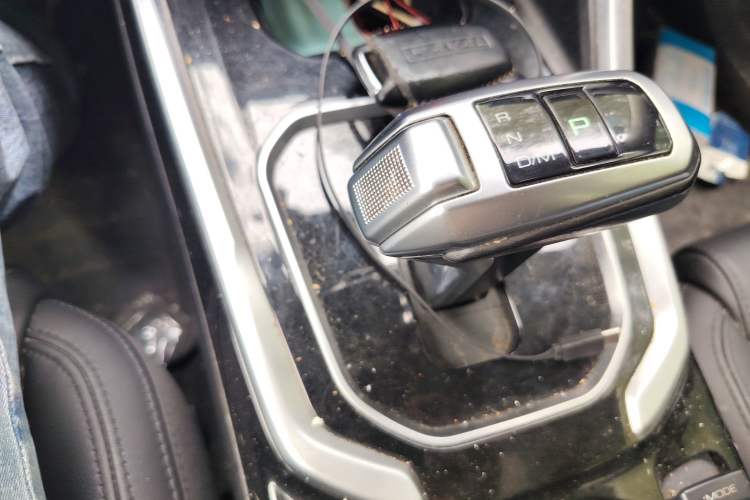 Used Haval H6 2017 Blue Label 2.0T Automatic Two-Wheel Drive Luxury Model Gear Lever
