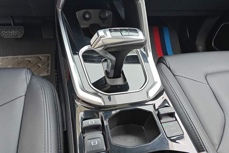 Used Haval H6 2017 Blue Label 1.3T Automatic Two-Wheel Drive Luxury Model Gear Lever
