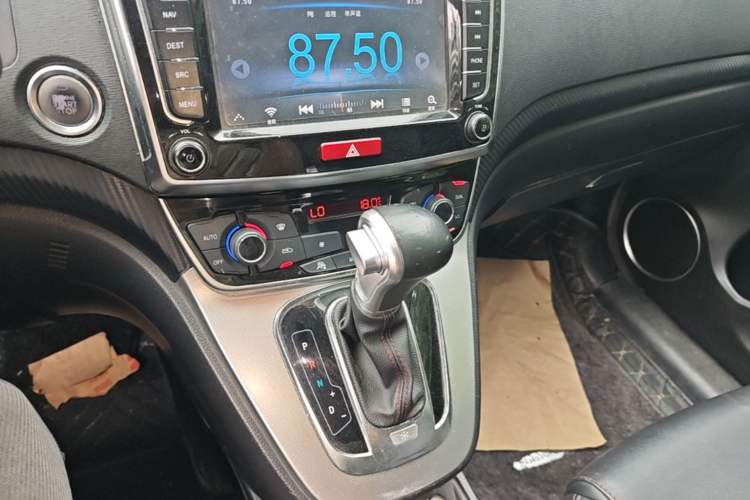 Used Haval H6 2017 Blue Label Sport Edition 1.5T Automatic Two-Wheel Drive Luxury Model Gear Lever