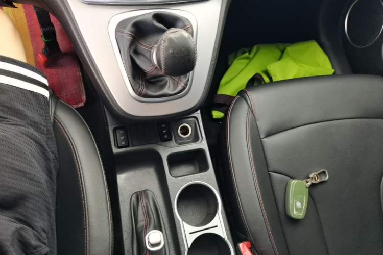 Used Haval H6 2017 Blue Label Sport Edition 1.5T Manual Two-Wheel Drive Elite Model Gear Lever