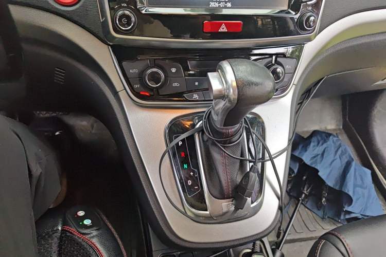 Used Haval H6 2017 Red-Label Sport Edition 1.5T Automatic Two-Wheel Drive Luxury Model Gear Lever