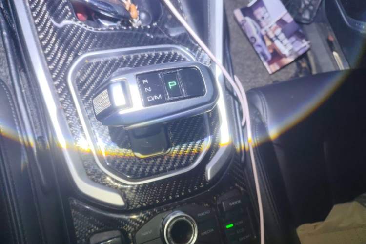 Used Haval H6 2017 Red Label 2.0T Automatic Two-Wheel Drive ZhiShang Model Gear Lever