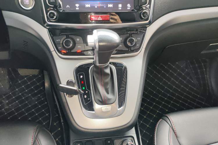Used Haval H6 2017 Blue Label Sport Edition 1.5T Automatic Two-Wheel Drive Luxury Model Gear Lever