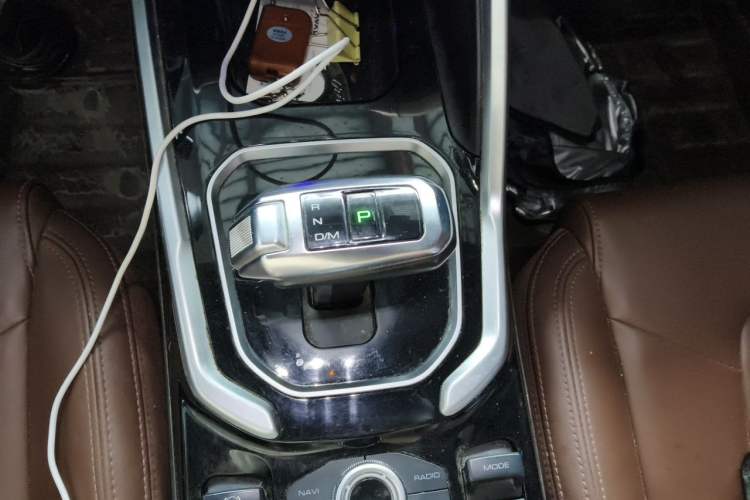 Used Haval H6 2017 Blue Label 2.0T Automatic Two-Wheel Drive Smart Edition Gear Lever