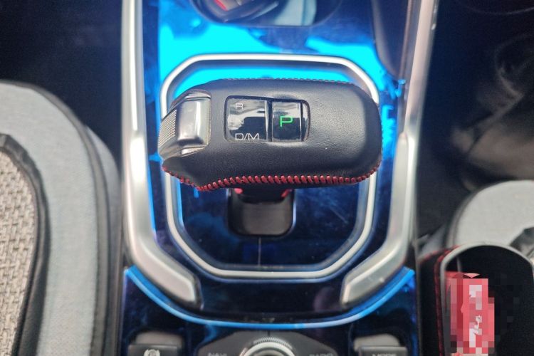 Used Haval H6 2017 Red Label 2.0T Automatic Two-Wheel Drive ZhiShang Model Gear Lever