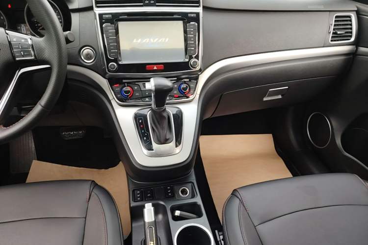Used Haval H6 2017 Red-Label Sport Edition 1.5T Automatic Two-Wheel Drive Luxury Model Gear Lever