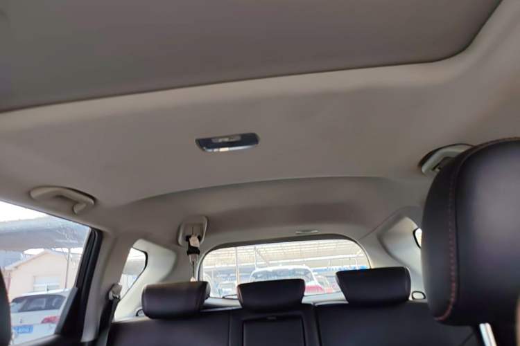 Used Haval H6 2017 Classic Edition 1.5T Automatic Two-Wheel Drive Elite Model Headliner
