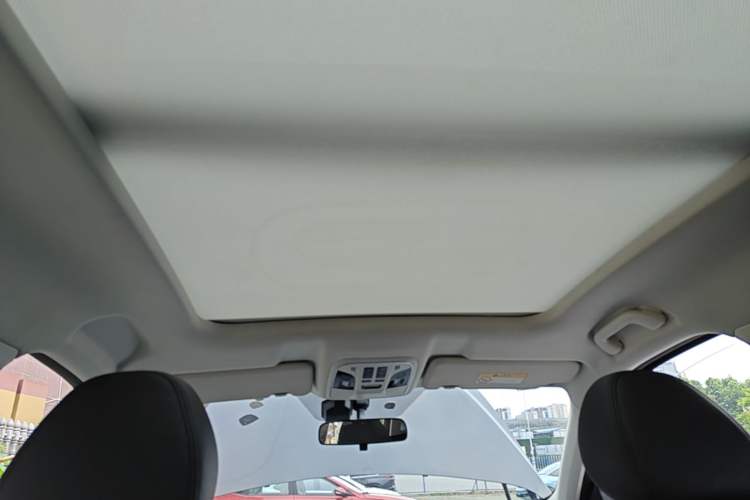 Used Haval H6 2017 Blue Label 1.3T Automatic Two-Wheel Drive Luxury Model Headliner