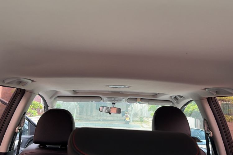 Used Haval H6 2017 Restyled Red-Label Sport Version 1.5T Automatic Two-Wheel Drive Luxury Trim Headliner