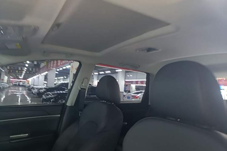 Used Haval H6 2017 Blue Label Sport Edition 1.5T Manual Two-Wheel Drive Elite Model Headliner