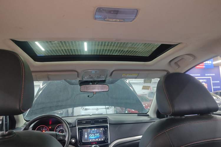 Used Haval H6 2017 Blue Label Sport Edition 1.5T Automatic Two-Wheel Drive Luxury Model Headliner