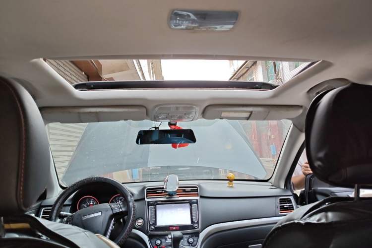 Used Haval H6 2017 Blue Label Sport Edition 1.5T Automatic Two-Wheel Drive Luxury Model Headliner