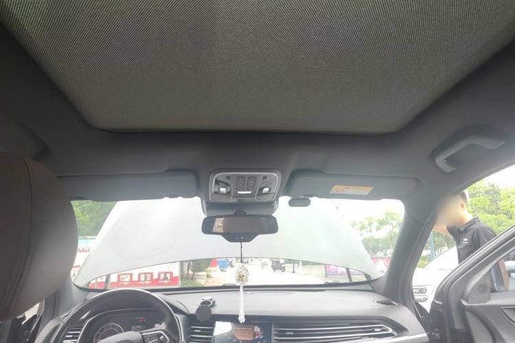 Used Haval H6 2017 Red Label 2.0T Automatic Two-Wheel Drive ZhiShang Model Headliner