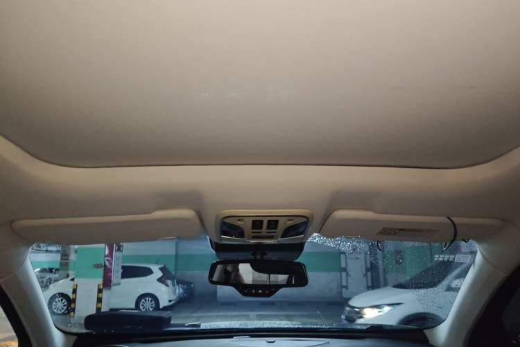 Used Haval H6 2017 Red-Label 1.5T Automatic Two-Wheel Drive Smart Edition Headliner