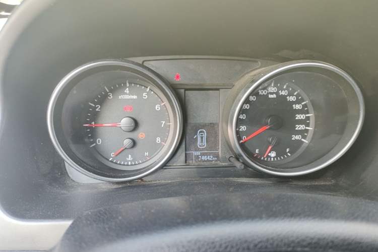 Used Haval H6 2017 Classic Edition 1.5T Manual Two-Wheel Drive Value Model Instrument Cluster