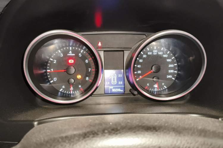 Used Haval H6 2017 Red-Label Sport Edition 1.5T Manual Two-Wheel Drive Elite Model Instrument Cluster