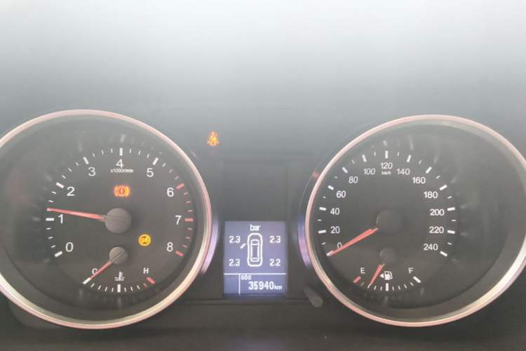 Used Haval H6 2017 Red-Label Sport Edition 1.5T Manual Two-Wheel Drive Elite Model Instrument Cluster