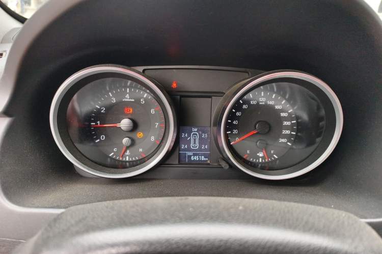 Used Haval H6 2017 Red-Label Sport Edition 1.5T Manual Two-Wheel Drive Elite Model Instrument Cluster