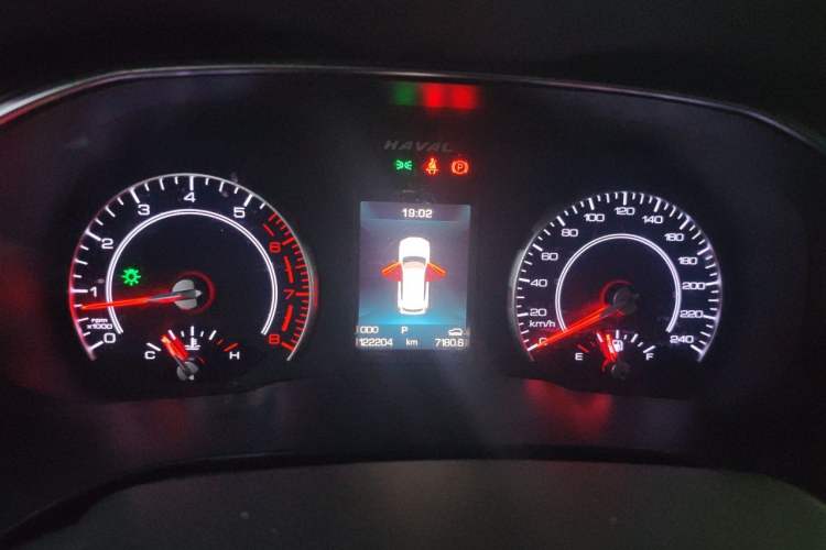Used Haval H6 2017 Red Label 2.0T Automatic Two-Wheel Drive ZhiShang Model Instrument Cluster