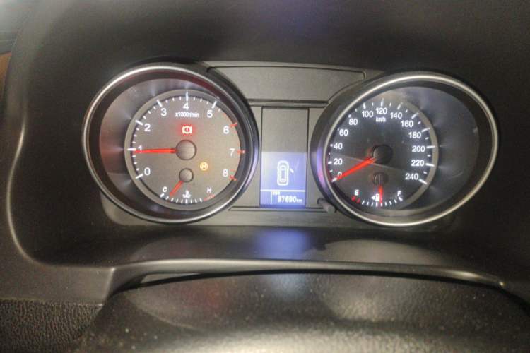 Used Haval H6 2017 Classic Edition 1.5T Manual Two-Wheel Drive Urban Model Instrument Cluster