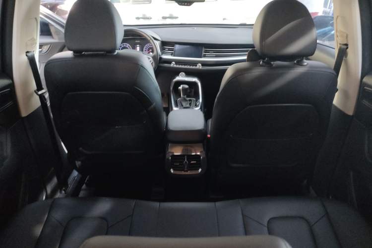 Used Haval H6 2017 Red-Label 1.5T Automatic Two-Wheel Drive Luxury Model Interior 13
