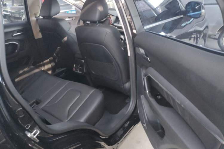 Used Haval H6 2017 Red-Label 1.5T Automatic Two-Wheel Drive Luxury Model Interior 15