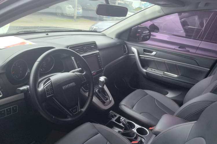 Used Haval H6 2017 Blue Label Sport Edition 1.5T Automatic Two-Wheel Drive Luxury Model Interior 2