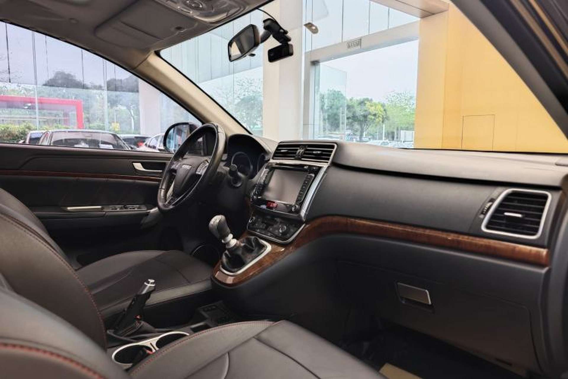 Used Haval H6 2017 Red-Label Sport Edition 1.5T Manual Two-Wheel Drive Elite Model Interior 2