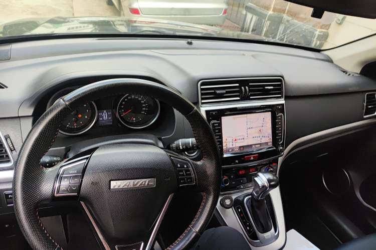 Used Haval H6 2017 Restyled Red-Label Sport Version 1.5T Automatic Two-Wheel Drive Luxury Trim Interior 2
