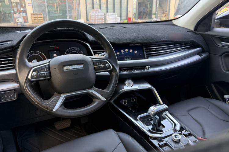 Used Haval H6 2017 Blue Label 2.0T Automatic Two-Wheel Drive Smart Edition Interior 5