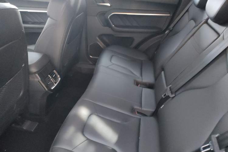 Used Haval H6 2017 Red-Label 1.5T Automatic Two-Wheel Drive Luxury Model Interior 8