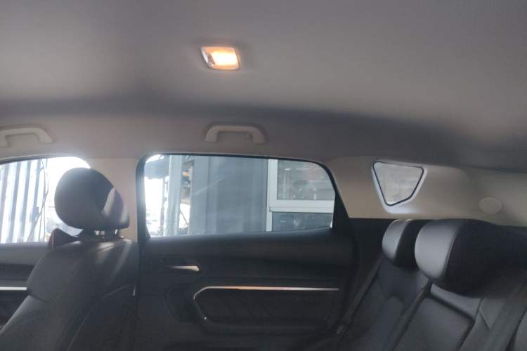 Used Haval H6 2017 Red-Label 1.5T Automatic Two-Wheel Drive Luxury Model Interior 9