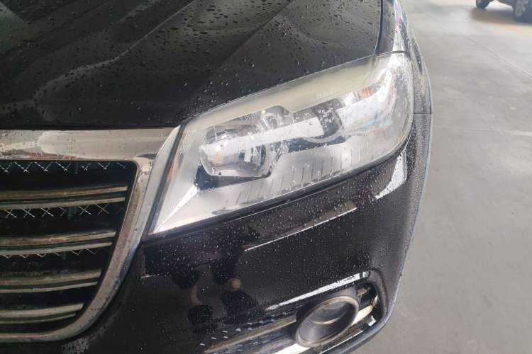 Used Haval H6 2017 Red-Label Sport Edition 1.5T Manual Two-Wheel Drive Elite Model Left Front Headlight