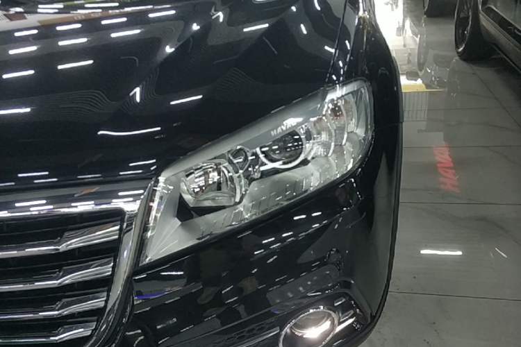 Used Haval H6 2017 Red-Label Sport Edition 1.5T Automatic Two-Wheel Drive Luxury Model Left Front Headlight