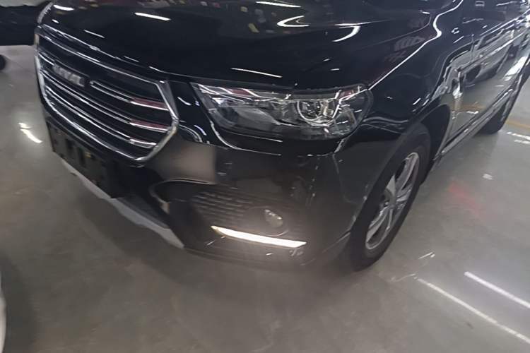 Used Haval H6 2017 Blue Label Sport Edition 1.5T Manual Two-Wheel Drive Elite Model Left Front Headlight