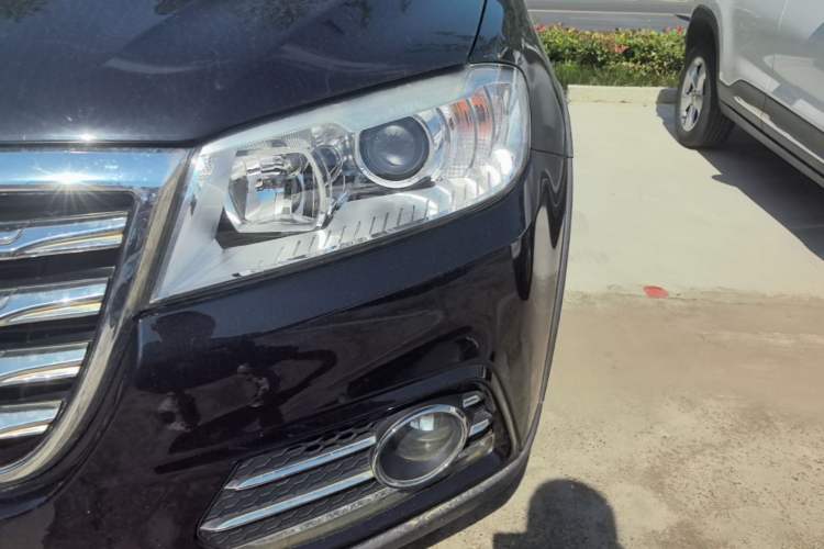 Used Haval H6 2017 Red-Label Sport Edition 1.5T Manual Two-Wheel Drive Elite Model Left Front Headlight