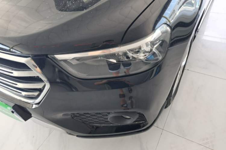 Used Haval H6 2017 Blue Label Sport Edition 1.5T Manual Two-Wheel Drive Elite Model Left Front Headlight