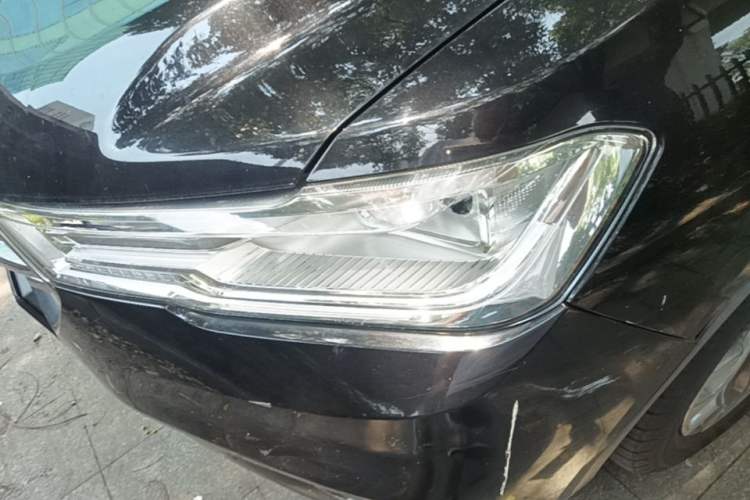 Used Haval H6 2017 Blue Label 2.0T Automatic Two-Wheel Drive Smart Edition Left Front Headlight