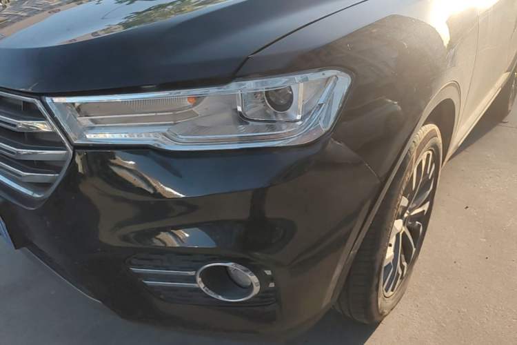 Used Haval H6 2017 Blue Label 1.5T Automatic Two-Wheel Drive ZhiShang Model Left Front Headlight