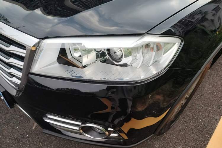 Used Haval H6 2017 Red-Label Sport Edition 1.5T Automatic Two-Wheel Drive Luxury Model Left Front Headlight