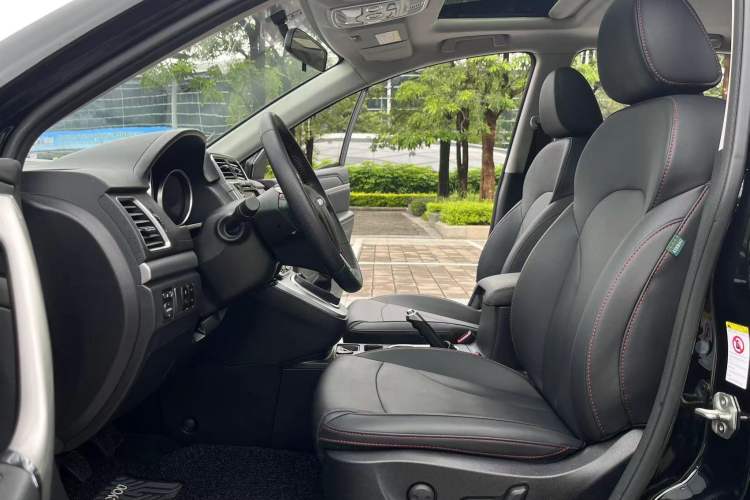 Used Haval H6 2017 Blue Label Sport Edition 1.5T Manual Two-Wheel Drive Elite Model Left Front Seat