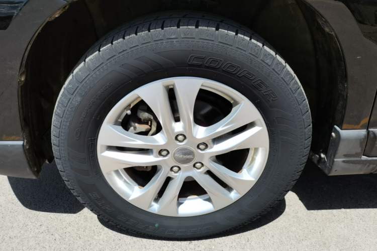 Used Haval H6 2017 Blue Label Sport Edition 1.5T Manual Two-Wheel Drive Elite Model Left Front Wheel Hub