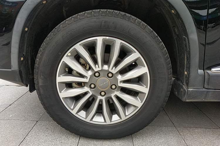 Used Haval H6 2017 Red-Label Sport Edition 1.5T Automatic Two-Wheel Drive Luxury Model Left Front Wheel Hub