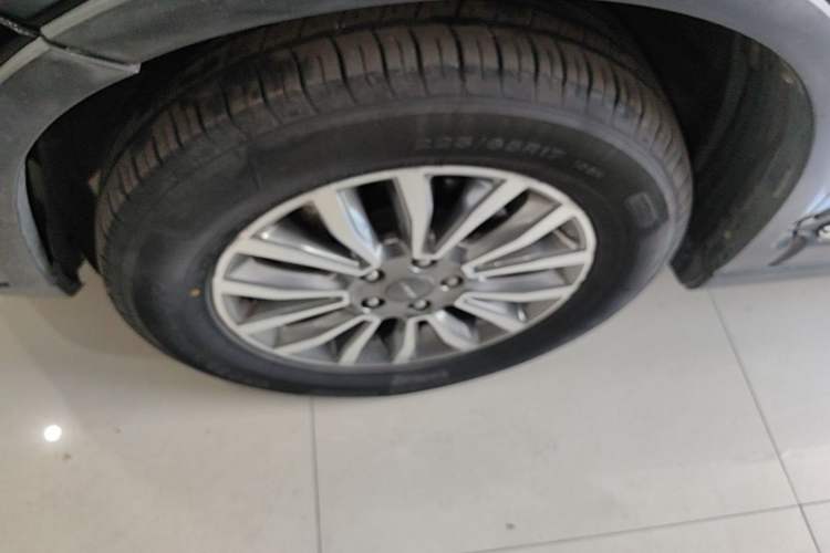 Used Haval H6 2017 Red-Label Sport Edition 1.5T Automatic Two-Wheel Drive Luxury Model Left Front Wheel Hub