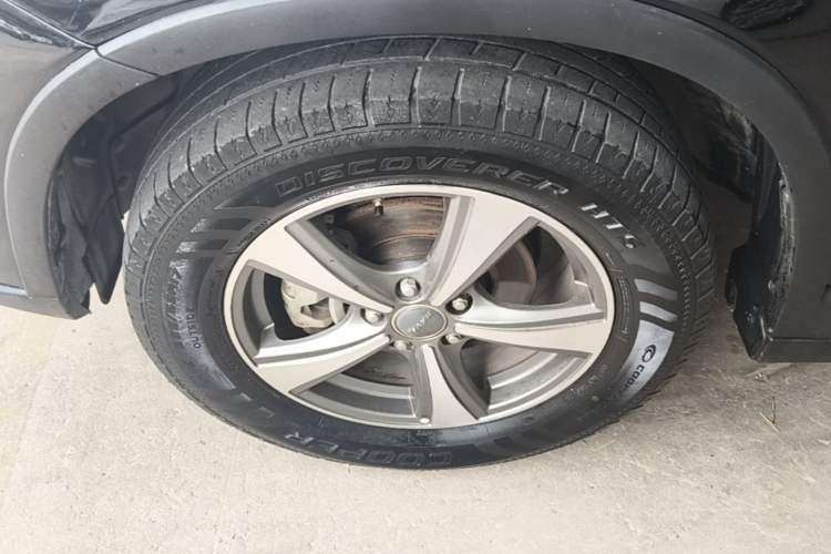 Used Haval H6 2017 Red-Label Sport Edition 1.5T Manual Two-Wheel Drive Elite Model Left Front Wheel Hub