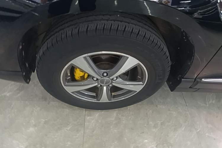 Used Haval H6 2017 Blue Label Sport Edition 1.5T Manual Two-Wheel Drive Elite Model Left Front Wheel Hub