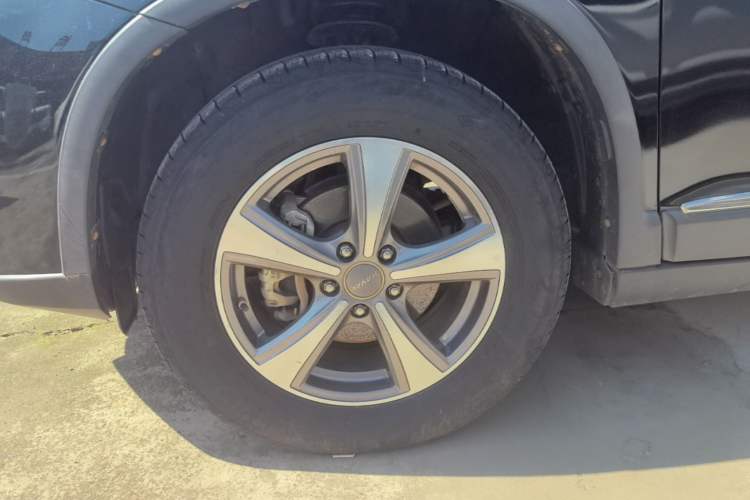 Used Haval H6 2017 Red-Label Sport Edition 1.5T Manual Two-Wheel Drive Elite Model Left Front Wheel Hub