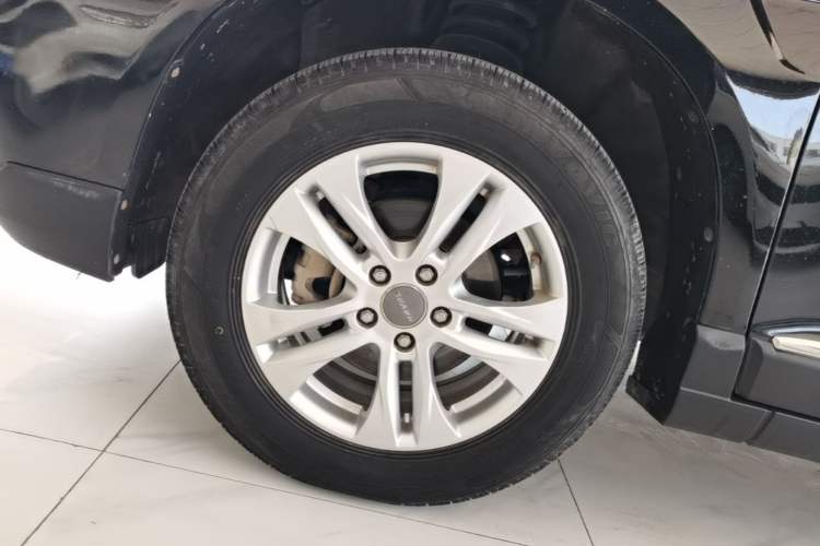 Used Haval H6 2017 Blue Label Sport Edition 1.5T Manual Two-Wheel Drive Elite Model Left Front Wheel Hub